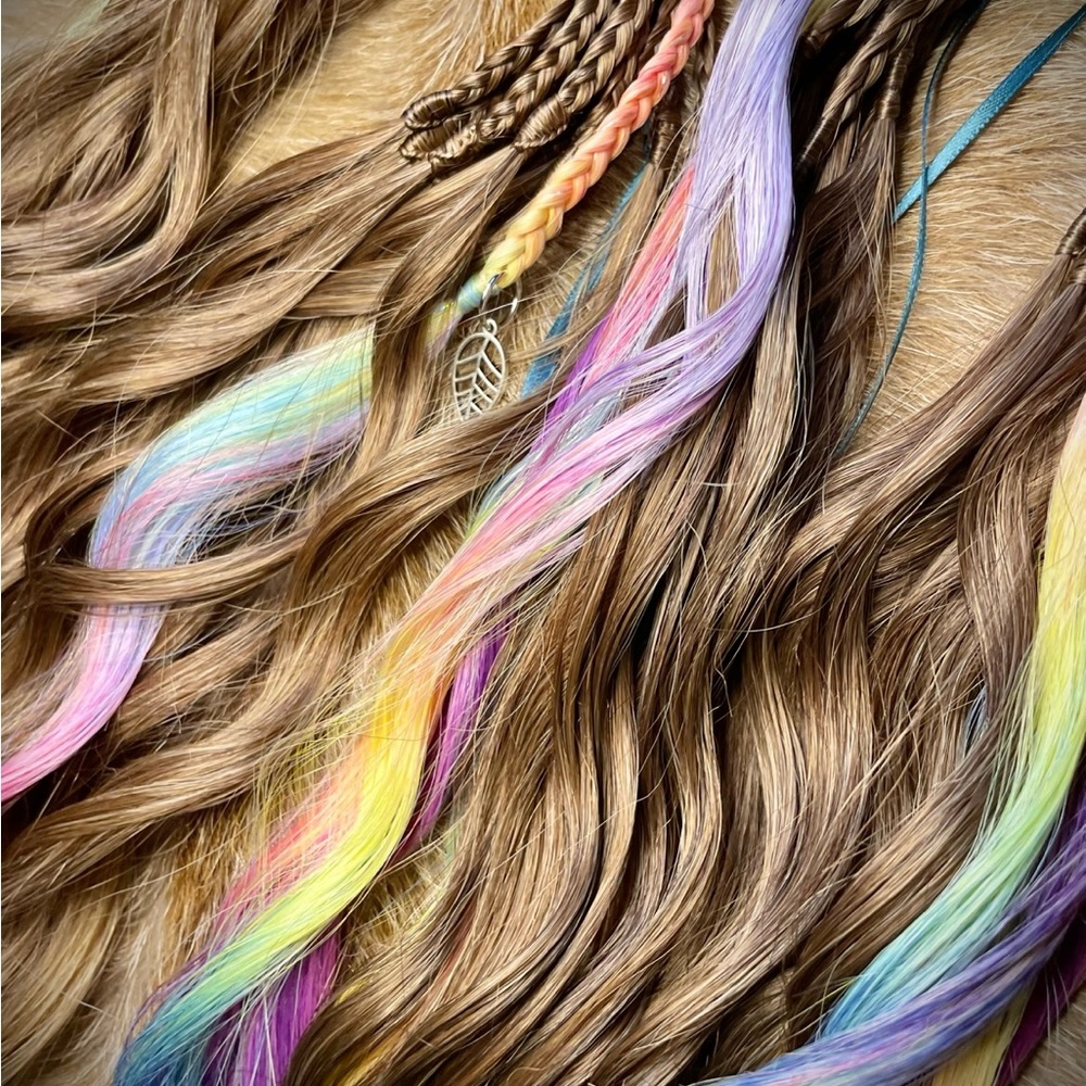 Synthetic Dread Extensions• Brown & rainbow Anna waves with braided middle - Picture 7 of 9